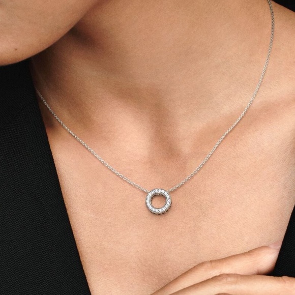 pandora logo pavé circle collier necklace - Picture 1 of 3